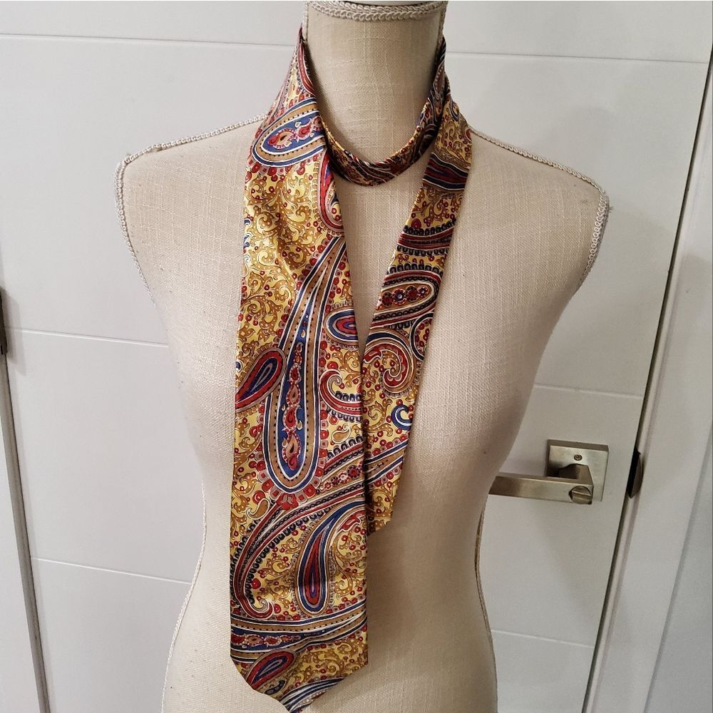 Countess Mara Silk Parsley Dress Tie